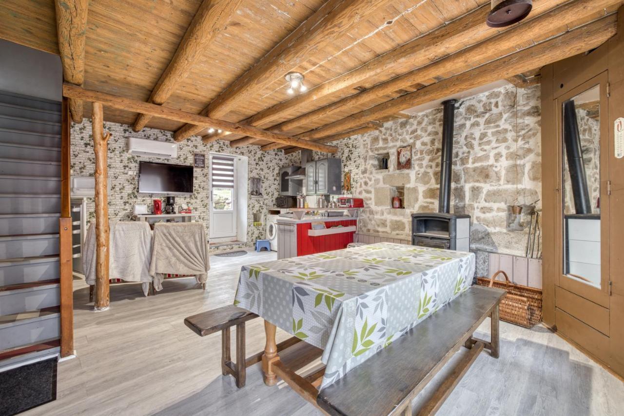 Maison Charmante A Valprivas Avec Jardin Prive. מראה חיצוני תמונה